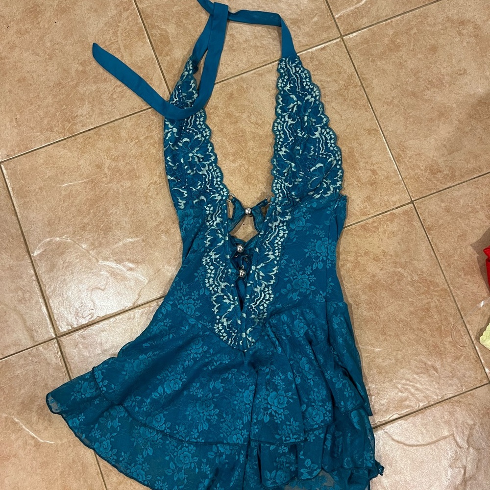 Elegant Lace Halter Mini Dress in Teal